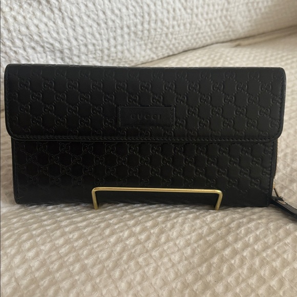 Authentic GUCCI- Guccissima wallet - Picture 1 of 7